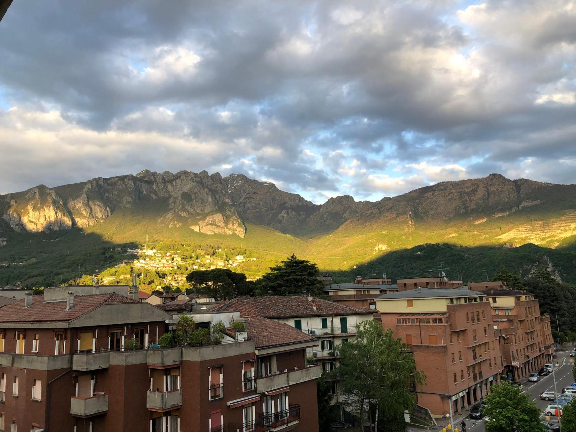 Bright Penthouse Close To Center With Terrace And Lake View Lecco Ngoại thất bức ảnh